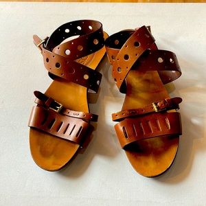 TOD’S leather sandals